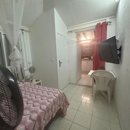 Appt F2 Bellissima Apartment Baie-Mahault Bagian luar foto