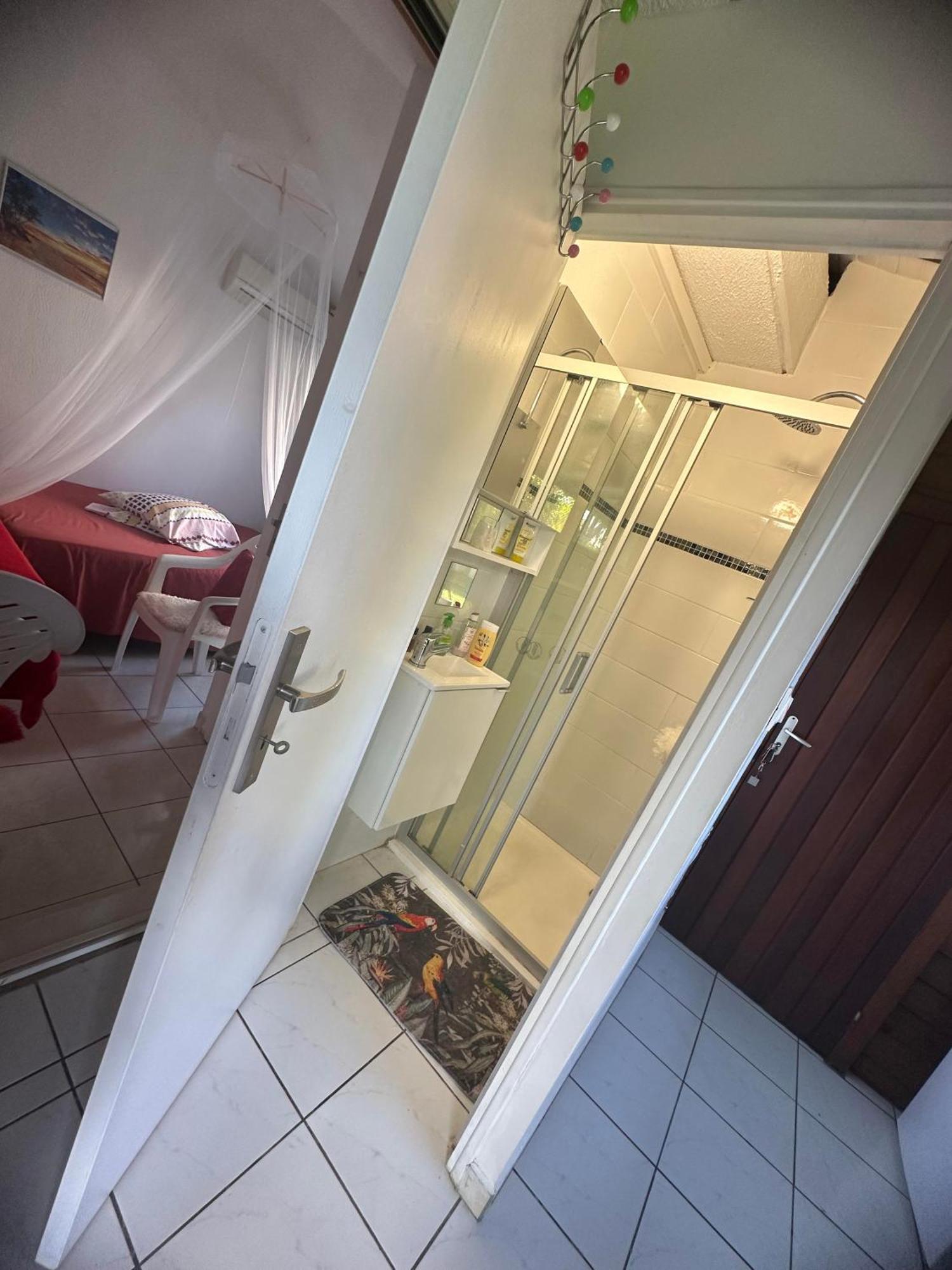 Appt F2 Bellissima Apartment Baie-Mahault Bagian luar foto